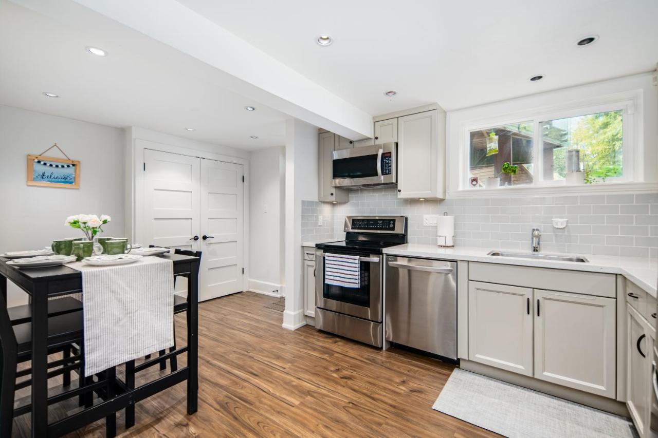 Gorgeous 4 Bedroom Garden Level Suite At Vancouver West & Ubc Экстерьер фото
